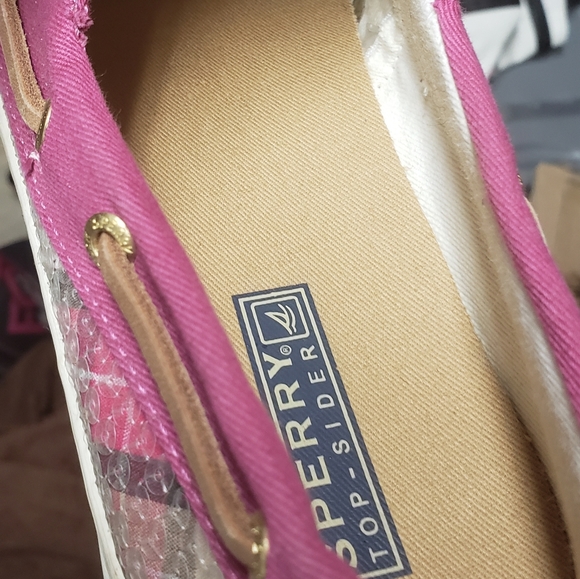 Brand new, never worn Sperry's women's shoes - Picture 6 of 7